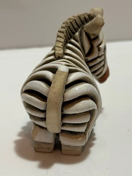 Vtg Artesania Rinconada Zebra Figurine Signed Uruguay Glazed Earthenware Pottery - Picture 6 of 7
